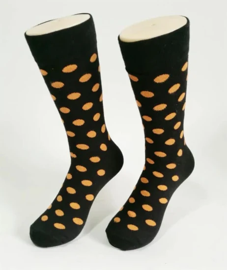 2021 calcetines de tubo de algodón felices divertidos para hombres y mujeres con diseño de Jacquard personalizado