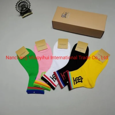 Antideslizante Fútbol Fútbol Baloncesto Calcetines deportivos Unisex Diseñador Vestido Calcetín Hombres Mujeres Medias Pantorrilla Moda Tobillo Calcetín Grueso Marca Algodón Calcetines de equipo